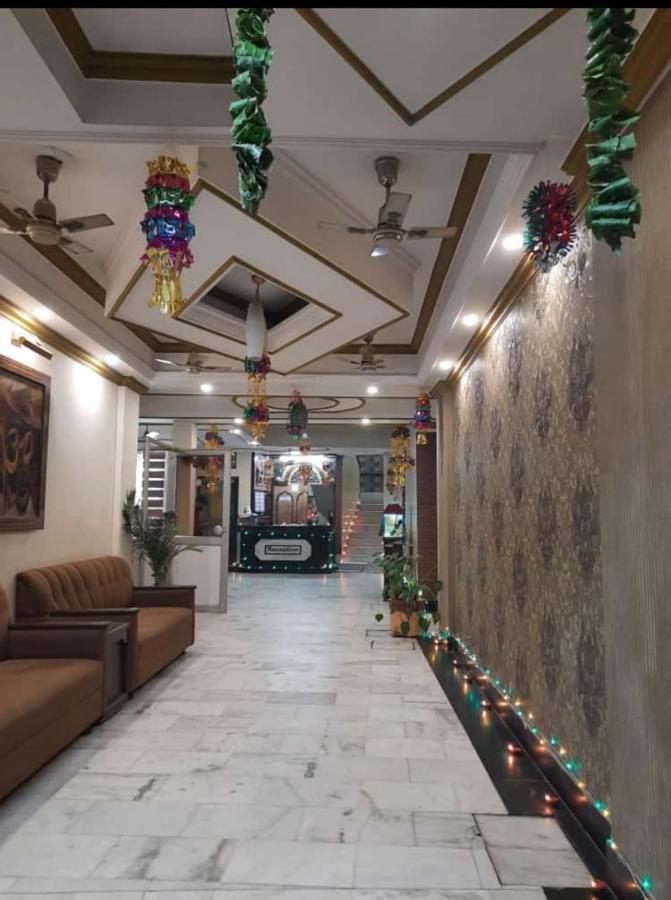 Hotel Raj Deluxe Haridwār Exteriér fotografie